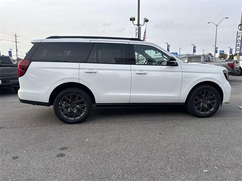 New 2025 Ford Expedition Platinum w/ Stealth Performance Package image 4