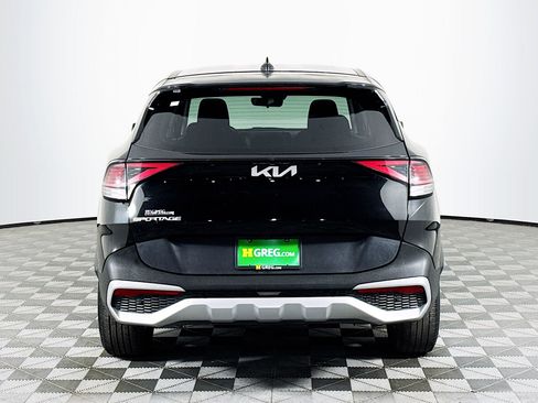 Used 2023 Kia Sportage LX image 8