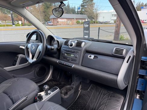 Used 2009 smart fortwo pure RWD image 18