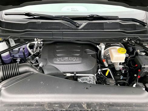 New 2026 RAM 2500 Laramie AWD/4WD image 38
