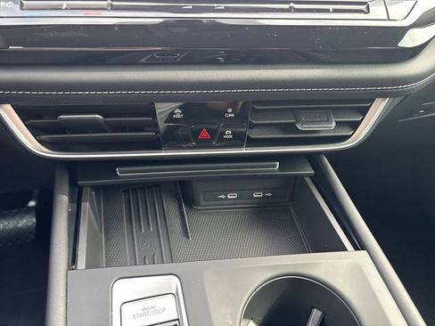 Certified 2025 Volkswagen Atlas SE AWD/4WD image 19