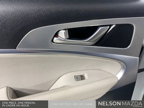 Used 2022 Genesis G70 2.0T w/ Prestige Package RWD image 20