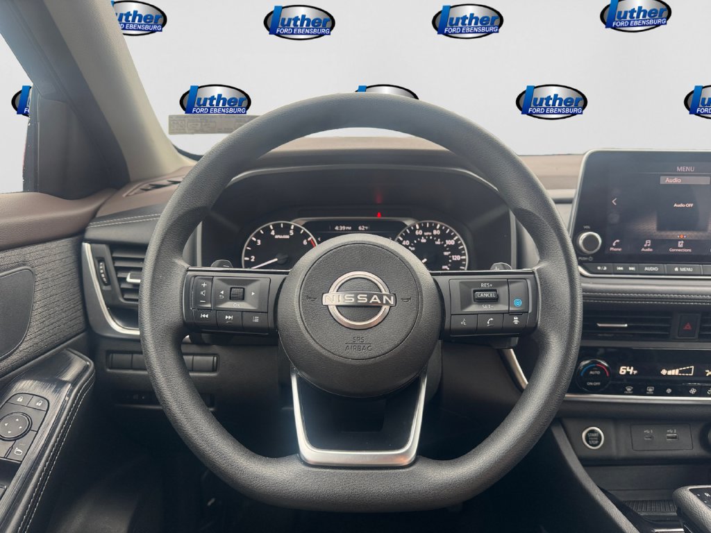 Used 2023 Nissan Rogue SV FWD image 19