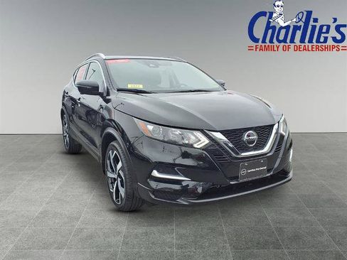 Certified 2022 Nissan Rogue Sport SL image 3