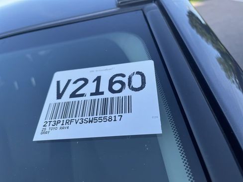 Used 2025 Toyota RAV4 XLE AWD/4WD image 3