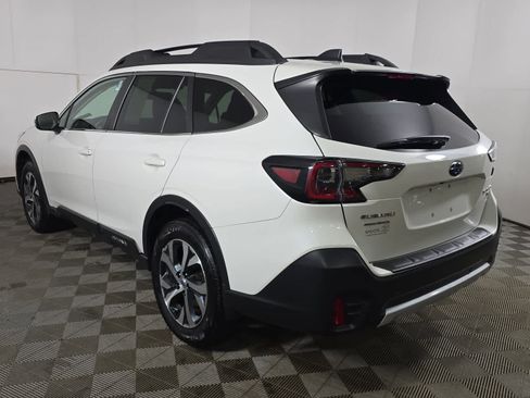 Used 2022 Subaru Outback Limited XT image 12