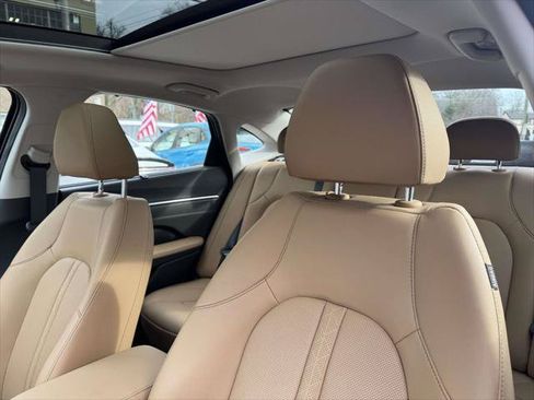 Used 2025 Hyundai Sonata Limited FWD image 16