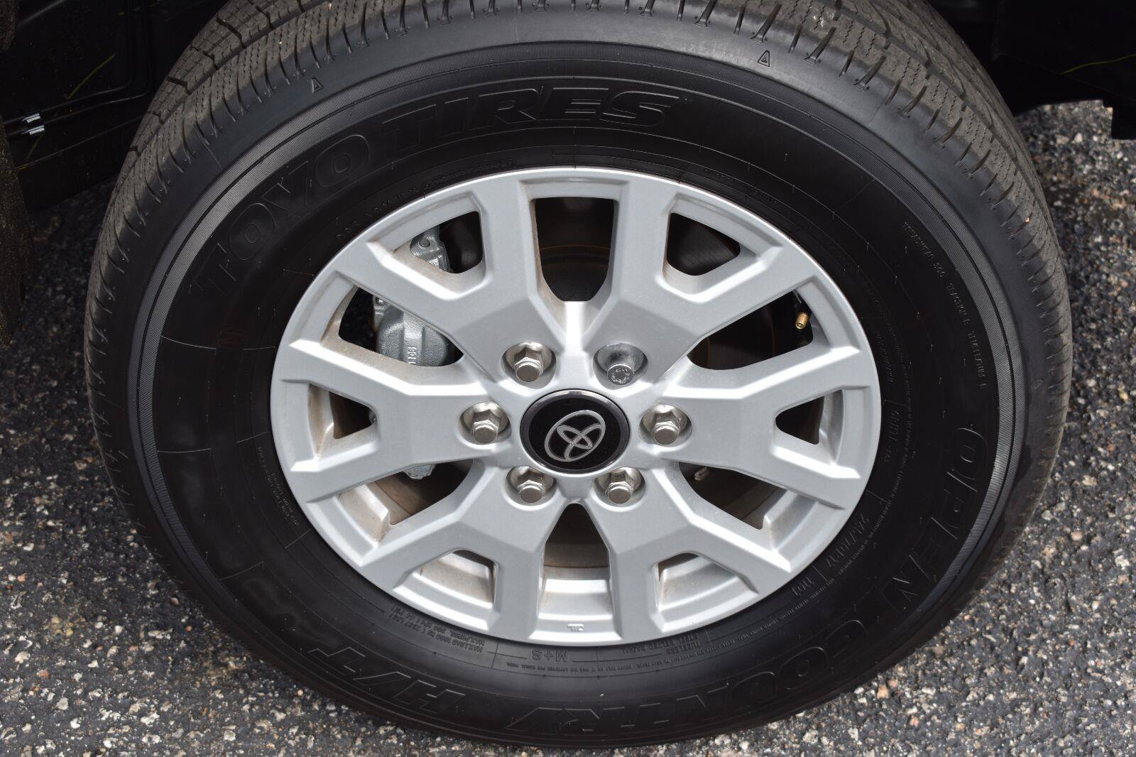 Used 2026 Toyota Tacoma SR5 AWD/4WD image 12
