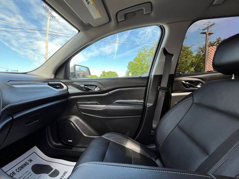 Used 2019 GMC Acadia SLT w/ LPO, Floor Liner Package AWD/4WD image 14