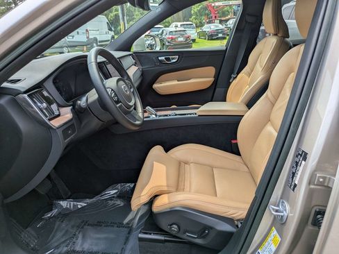 Used 2023 Volvo XC60 B5 Ultimate AWD/4WD image 21