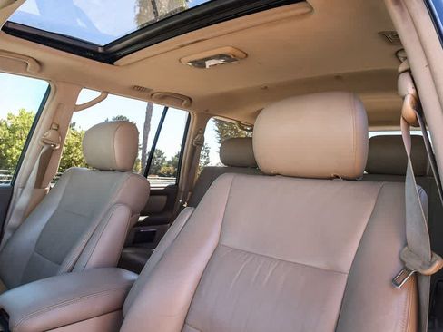 Used 2006 Toyota Land Cruiser AWD/4WD image 20