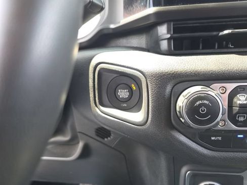 Used 2024 Jeep Wrangler Unlimited w/ Convenience Group AWD/4WD image 20