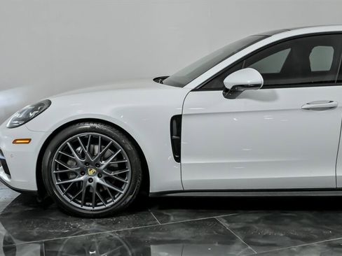 Used 2017 Porsche Panamera 4S AWD/4WD image 6