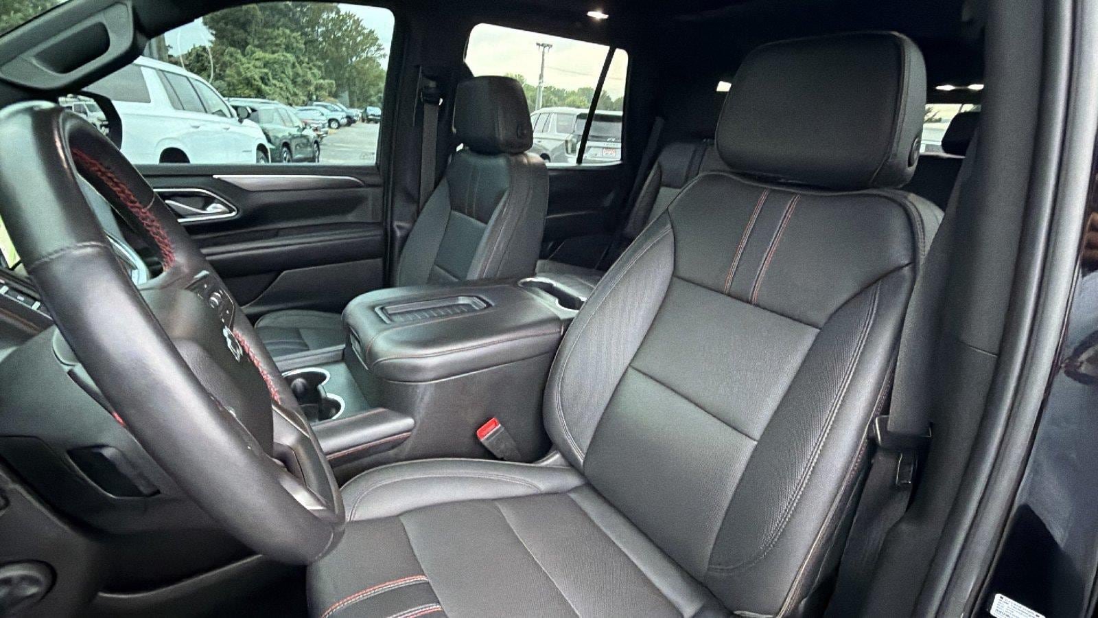 Used 2022 Chevrolet Tahoe RST w/ Luxury Package AWD/4WD image 18