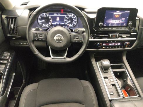 Used 2022 Nissan Pathfinder SV w/ SV Premium Package image 22