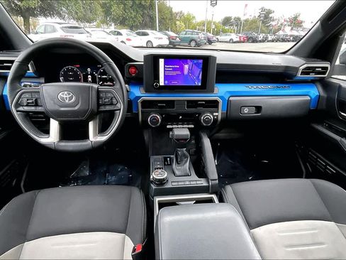 Certified 2025 Toyota Tacoma TRD Off-Road image 15