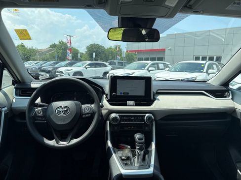 Used 2025 Toyota RAV4 XLE FWD image 13