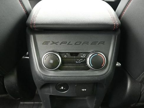 Used 2025 Ford Explorer ST-Line w/ ST-Line Street Pack AWD/4WD image 37