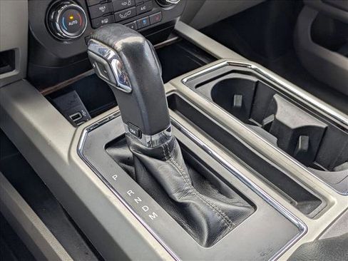 Used 2019 Ford F150 Lariat image 12