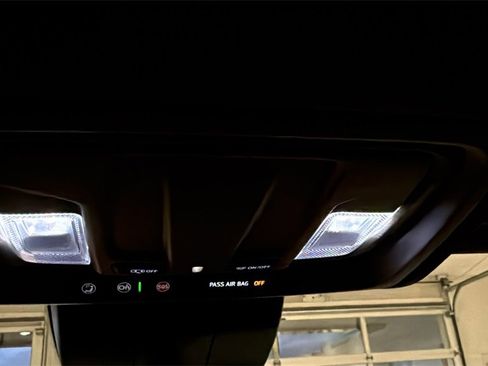 Used 2022 Chevrolet Silverado 1500 LT image 31