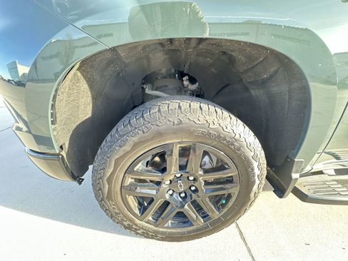 Used 2025 Chevrolet Silverado 1500 LT Trail Boss w/ Convenience Package II AWD/4WD image 34