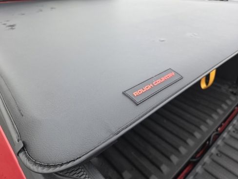 Used 2025 Toyota Tacoma SR5 w/ SR5 Upgrade Package image 31