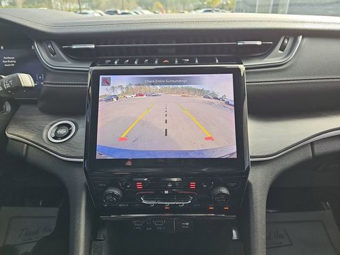 Used 2021 Jeep Grand Cherokee L Limited image 28