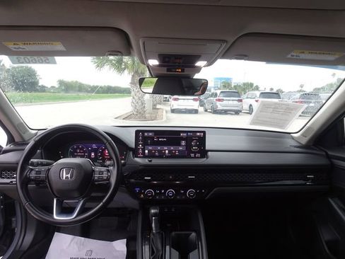 Certified 2023 Honda Accord Touring image 11