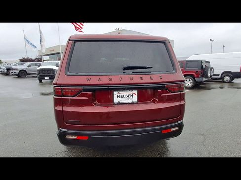 Used 2023 Jeep Wagoneer Series II AWD/4WD image 7