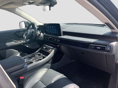 Used 2025 Lincoln Aviator Reserve w/ Equipment Group 201A AWD/4WD image 33