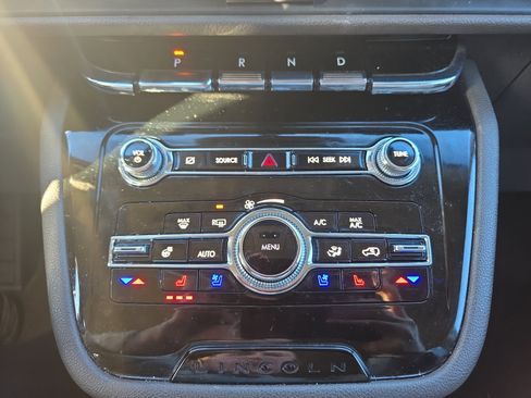 Used 2022 Lincoln Corsair AWD w/ Equipment Group 101A image 43