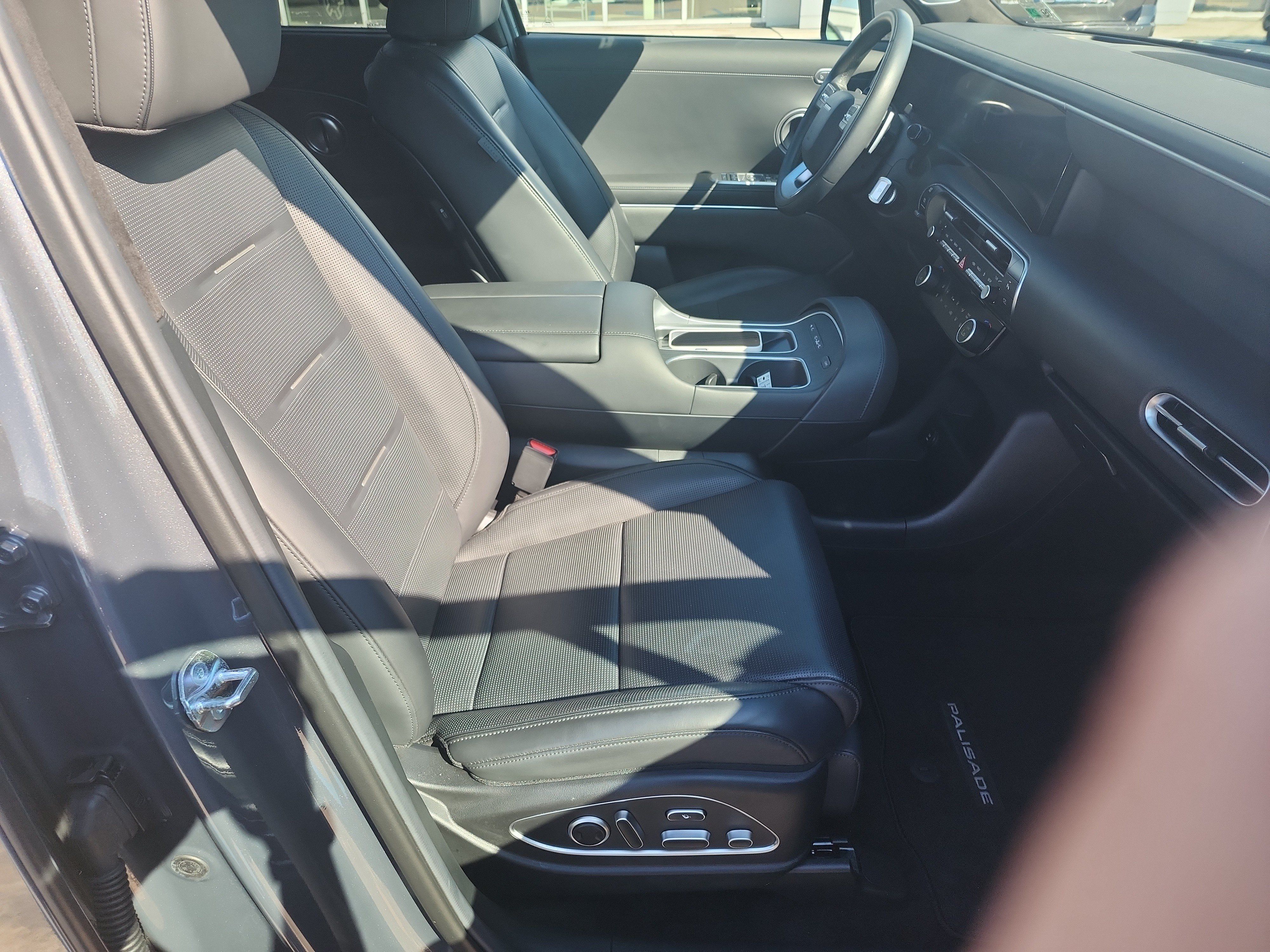 Used 2026 Hyundai Palisade Calligraphy FWD image 16