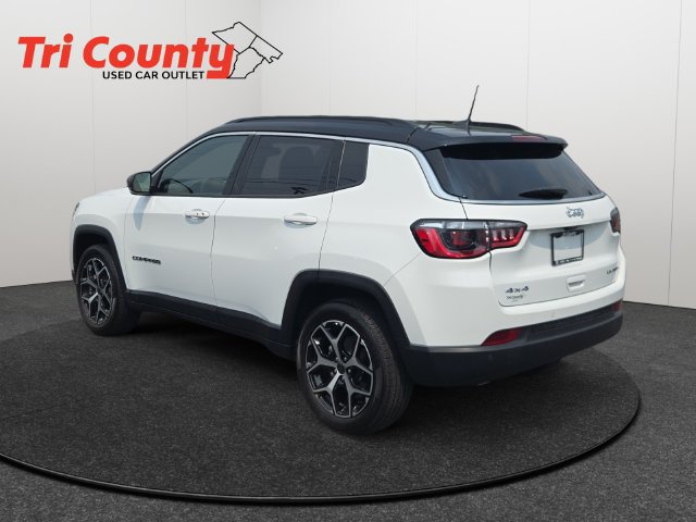 Used 2025 Jeep Compass Limited AWD/4WD image 6