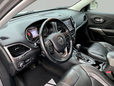 Used 2019 Jeep Cherokee Limited AWD/4WD image 17