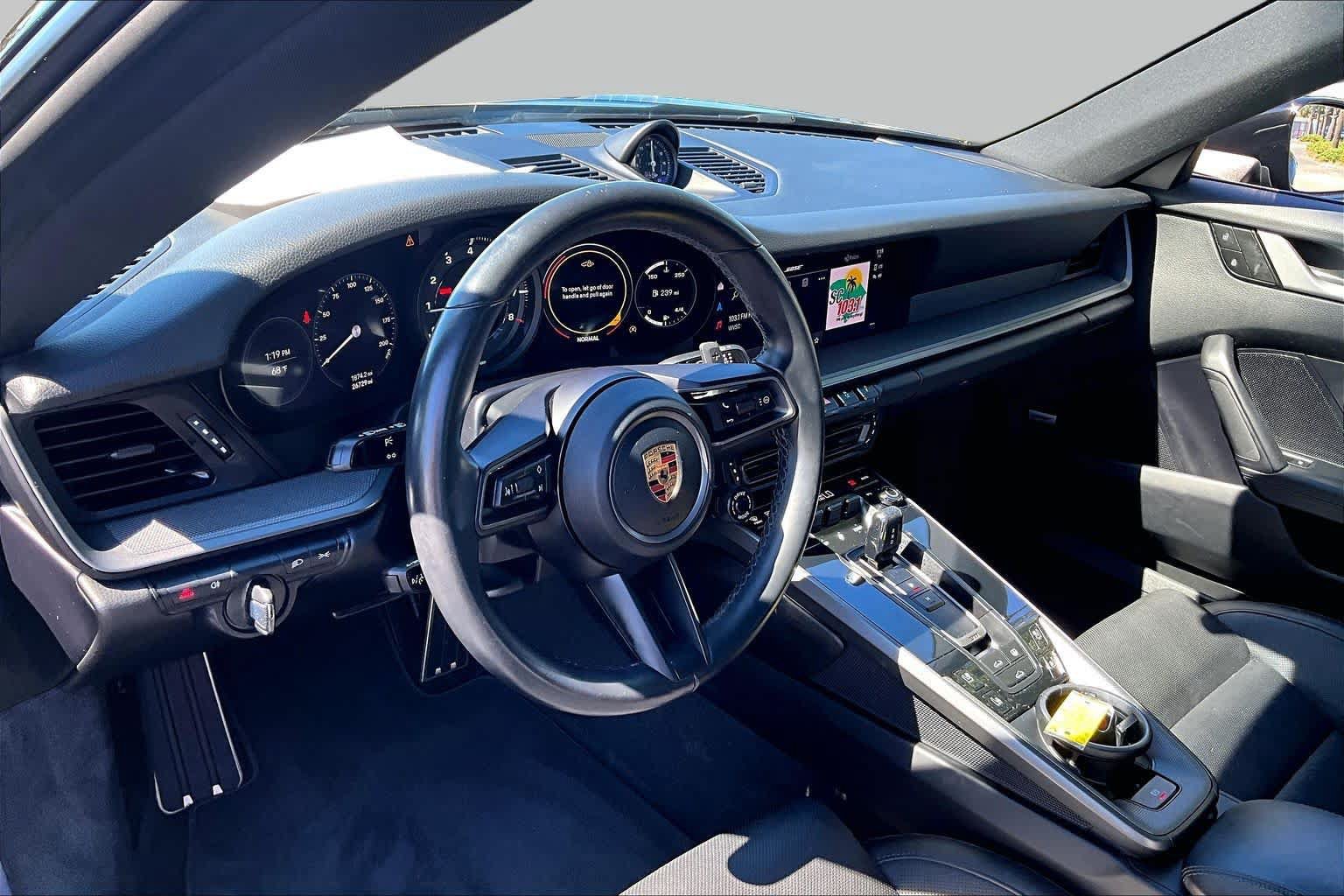 Used 2022 Porsche 911 Carrera RWD image 15