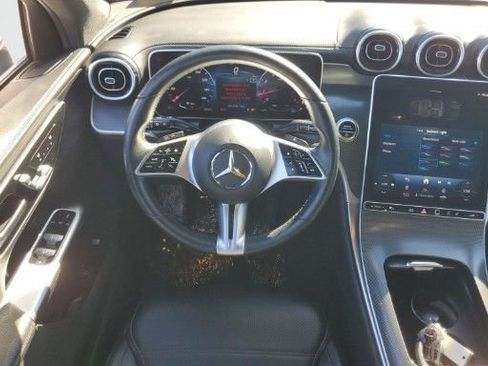 Used 2024 Mercedes-Benz GLC 300 image 5