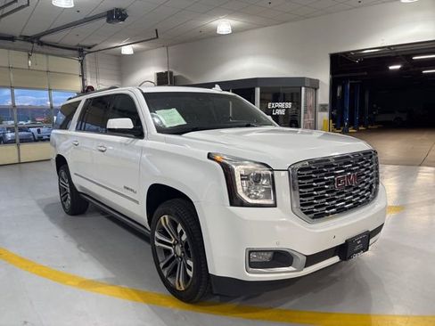 Used 2018 GMC Yukon XL Denali w/ Denali Ultimate Package AWD/4WD image 9
