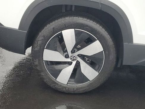 New 2026 Volkswagen Taos S image 5