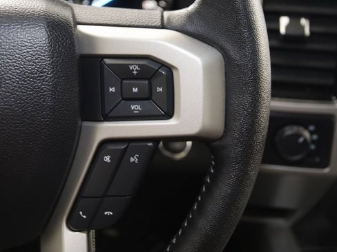 Used 2019 Ford F150 Lariat image 33