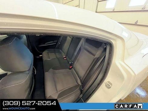 Used 2022 Dodge Charger SXT image 10