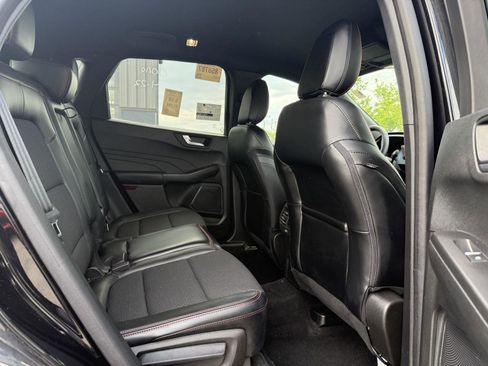 Used 2023 Ford Escape ST-Line AWD/4WD image 11