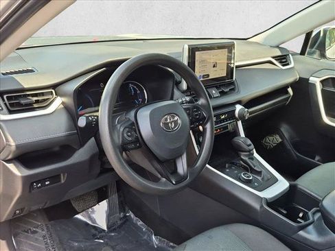 Used 2025 Toyota RAV4 XLE AWD/4WD image 10