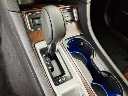 Used 2025 Subaru Ascent Touring image 22