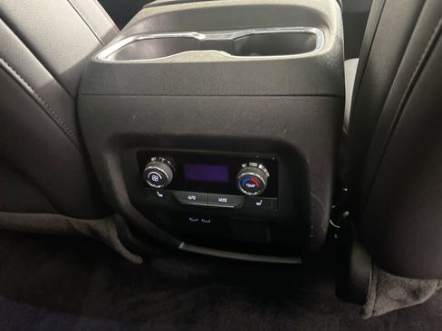 Certified 2024 Chevrolet Traverse RS image 9