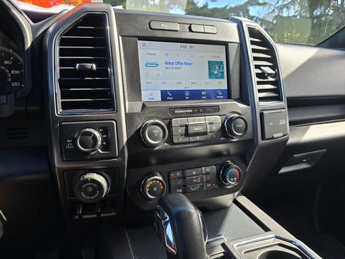 Used 2019 Ford F150 XLT w/ Equipment Group 302A Luxury AWD/4WD image 18