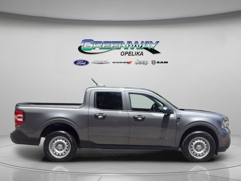Used 2025 Ford Maverick XL w/ Equipment Group 102A AWD/4WD image 9