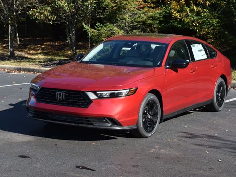 New 2025 Honda Accord SE image 3