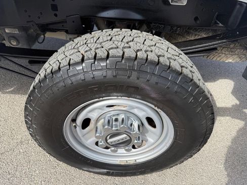 Used 2017 Ford F250 XL w/ Power Equipment Group image 11