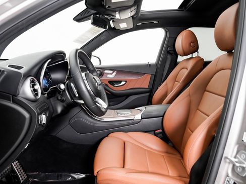 Used 2021 Mercedes-Benz GLC 300 image 8