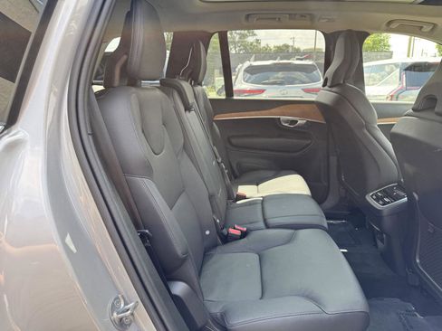 Used 2024 Volvo XC90 B5 Plus image 37